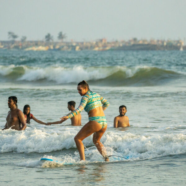 sunset surfing in Sri Lanka with Surf-trip