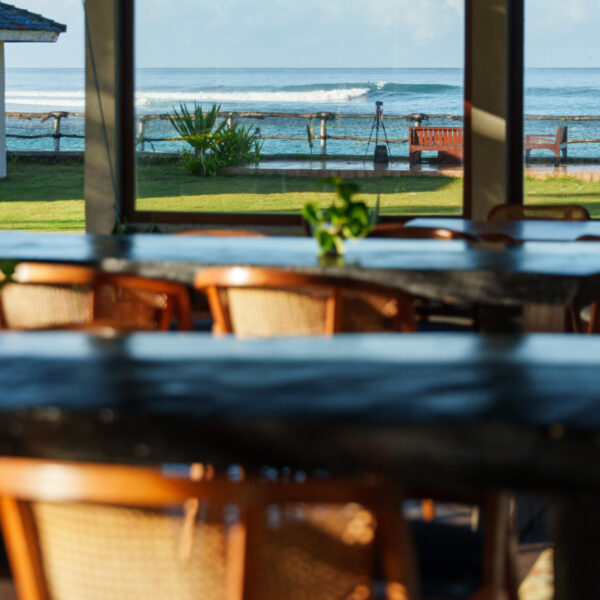 Restaurace s výhledem na moře v Tropical Beach Resortu